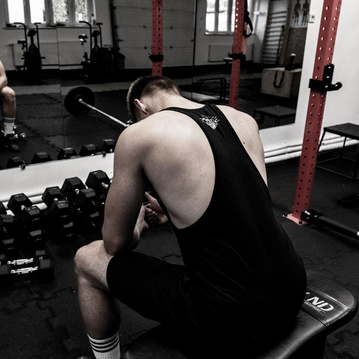 Small habits that support consistent fitness routines